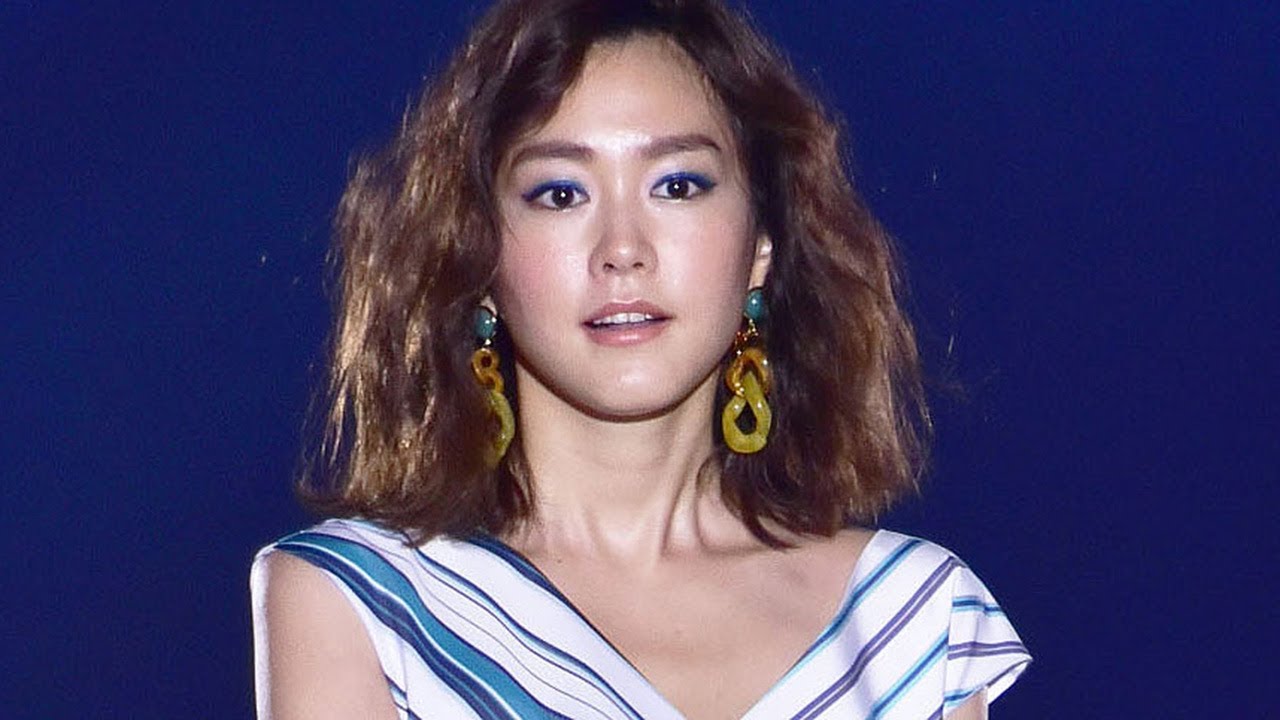 桐谷美玲 ブルーシャドー 爽やかワンピで一足早く夏ムード 毎日キレイ 桐谷美玲 ブルーシャドー 爽やかワンピで一足早く夏ムード 毎日キレイ