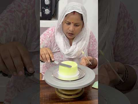 design bento cake #cake #bentocake #shrijisavitrikitchen