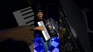 Olair Sanfoneiro e Dil Nascimento tocando sucessos da Sanfona Balança Essa Sanfona Sanfoneiro #baile