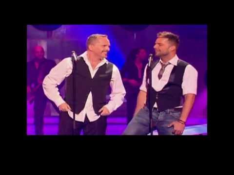 Miguel Bosé y Ricky Martín - Bambú (sottotitolata in italiano)