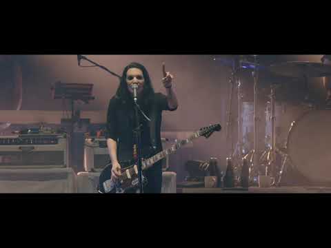 Videoclip de Slave To The Wage (Live In Europe 2023) — Placebo