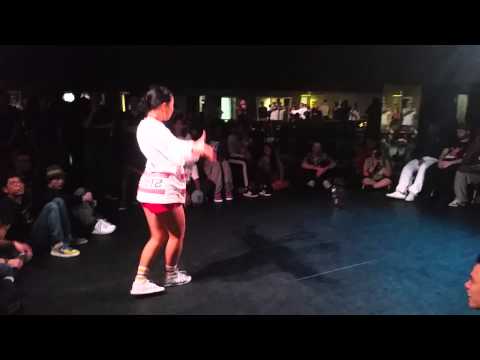 Hey-Z VS Emm Fatale | Waacking Quarter-Finals