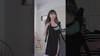 Gái xinh văn phòng mặc bikini 2 mảnh nhỏ xíu như không mặc vậy có đẹp không p216?