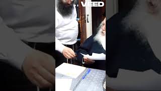 👑6 שנים מסילוקו, שיח שרפי קודש: המשגיח הגה"צ רבי משה אהרן ברוורמן עם מנהיג הדור מרן רבי חיים קניבסקי