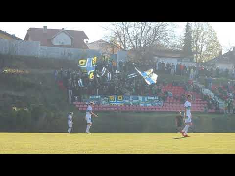 Ту смо због тебе, само због тебе.