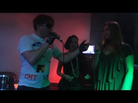 Alex Angel feat. Lady Gala - Running For Love (Live)