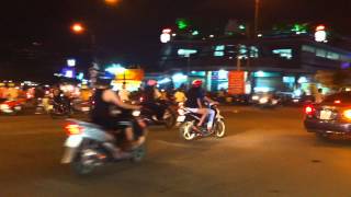 preview picture of video 'Traffic Saigon - GoVap, HCMC, Vietnam.MOV'