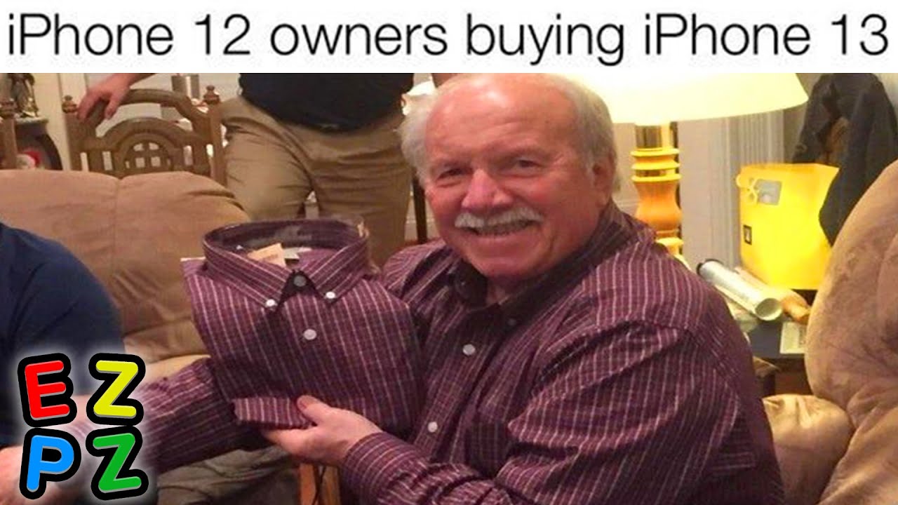 r/Memes · spot the difference