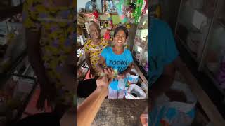 Sharing Smiles in Sri Lanka ❤️🇱🇰 #surprise #payitforward #giving #money #donate #srilanka #ceylon