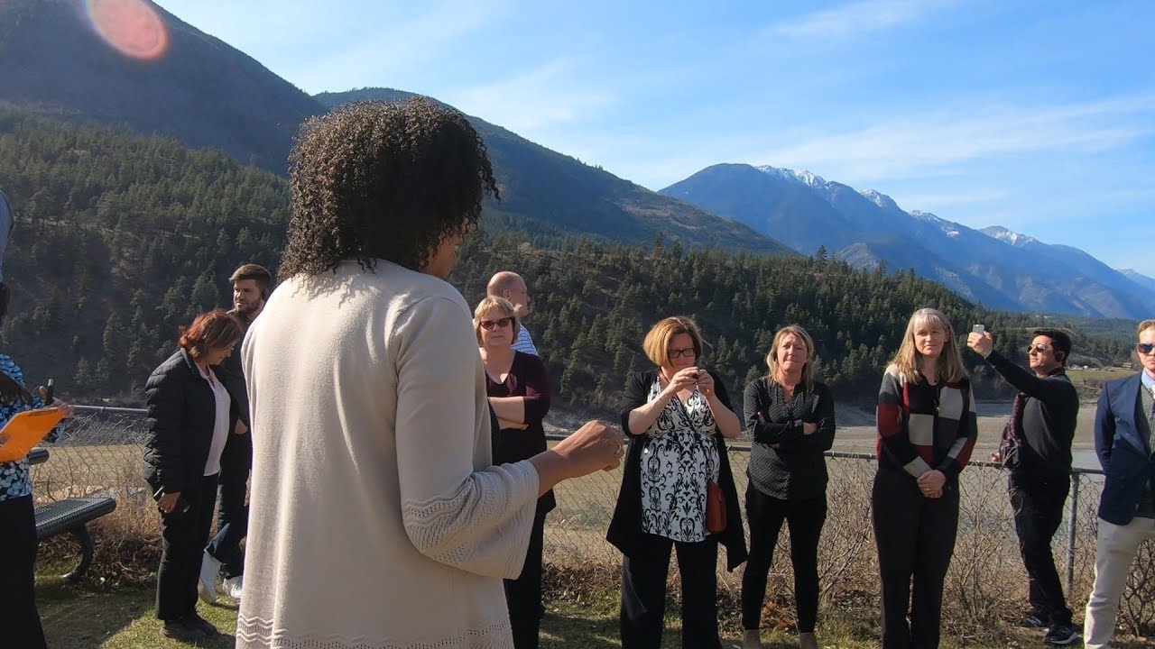 From Good to Great: The Qualities of Top Tour Guides and Directors