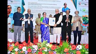 09.09.2026- Governor felicitates Prof Lakshmi Kantam in the conference at ICT Mumbai