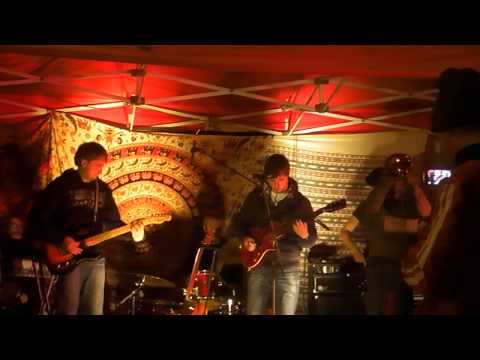 Roz Vitalis - Excerpt from Live in Turku (Brinkkalan Piha) 2014-08-30