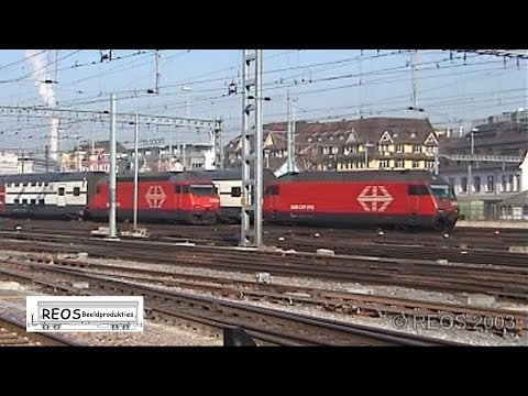 2003 [SDw] Bahnhof Zürich part 1 of 3 - Superb mix of Swiss and European Passenger trains!