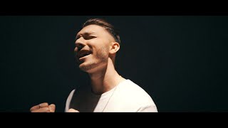 Esta Noche - Robert Iurov (Official Video)