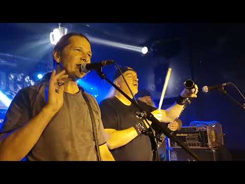 Nitrogods - Lipsync Stars - Ausschnitt Pitcher Düsseldorf 09.10.2021