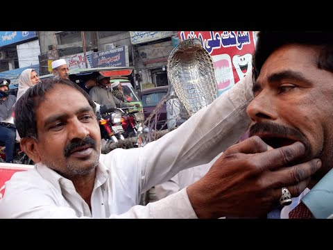 Visita Pakistán y Conoce Sobre Los Dentistas y Doctores Callejeros