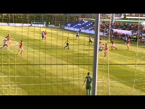 Gran juego y presión del Hércules con ocasión clarísima de Portillo