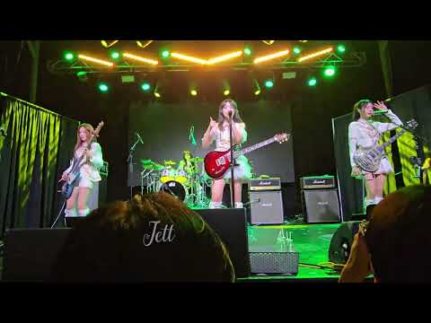 Free-Dumb - QWER Rockation 2025 Houston [251112]