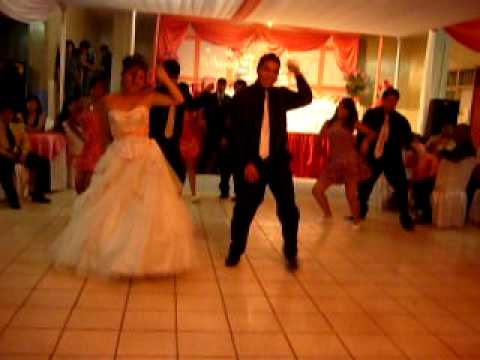 Danza Kuduro em Festa de 15 anos