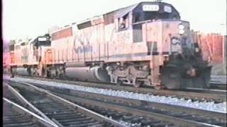 preview picture of video 'Two CSX SD45-2's on the same train, east bound on the ex-B&O Keystone sub in 1990...'