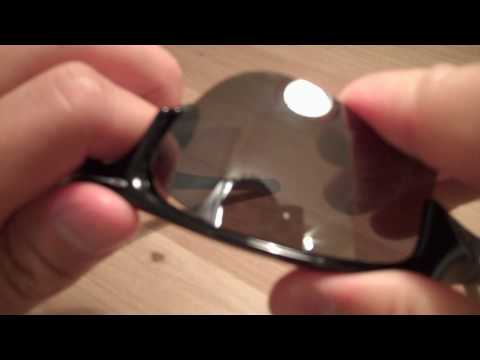 Tutorial: Oakley Flak Jacket XLJ Lens Removal and Disassembly -  Instructables