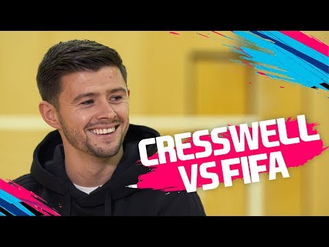 Cresswell reacts to being the SHORTEST centre-back in the Premier League! | Cresswell vs FIFA 19 🔥