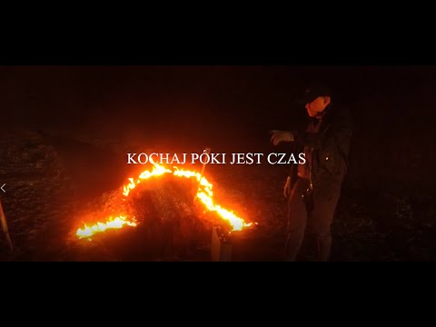 Micek - Kochaj póki jest czas (Official Video)
