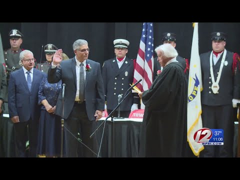 First mayor in East Providence's history sworn into office