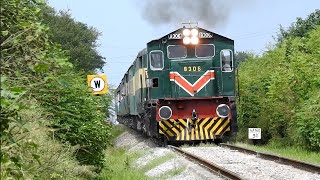preview picture of video 'Pakistan Railways [Awam Express] Beautiful Views'