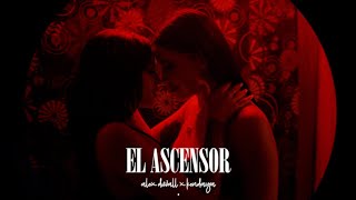 Kadr z teledysku El Ascensor tekst piosenki Álex Duvall