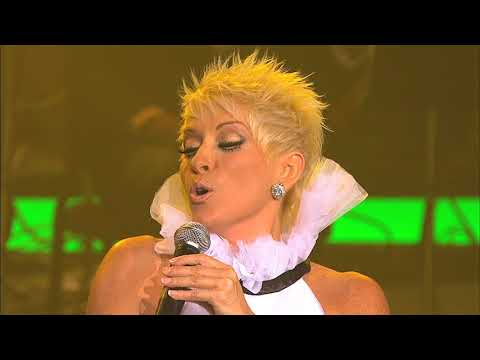 Yuri - El Fandango Aquí (feat. Eugenia León) [En Vivo]