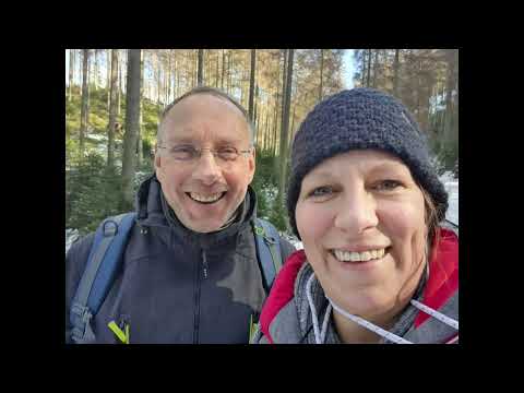 HWN 128 Huttaler Widerwaage, 145 Schmidts-Denkmal und 127 Weppner Hütte. Die Hinzens unterwegs