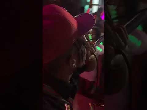 El Kpo se sube a la tarima con el ozi y cantan el tema que tienen junto a Fixty y Ja rulay 🔥