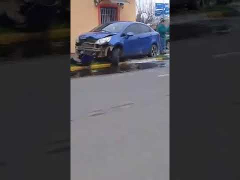 Choque de auto a grifo en Coihueco