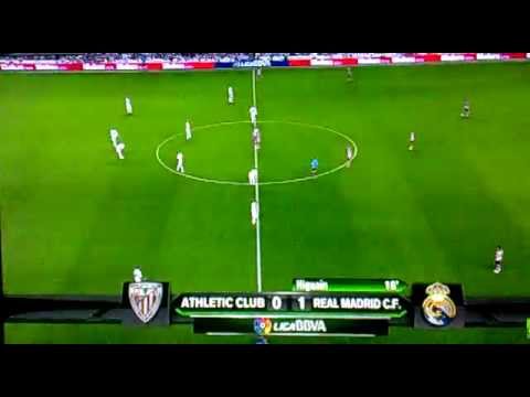 Golazo de Higuaín ante el Athlhetic Club de Bilbao 2012