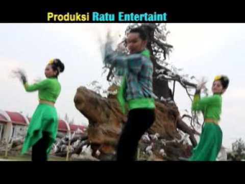 Ipank - DUDUAK MAMANDANG BULAN  â™ªâ™ª Official Music Video - APH â™ªâ™ª