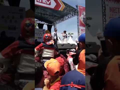 Tasya Rosmala Feat Wandra "Ditinggal Rabi" Live In Banyuwangi