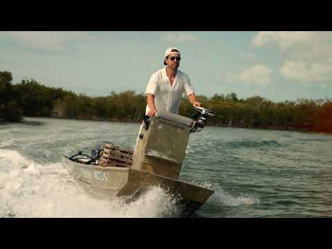 Dustin Lynch - Easy To Love (Official Music Video)