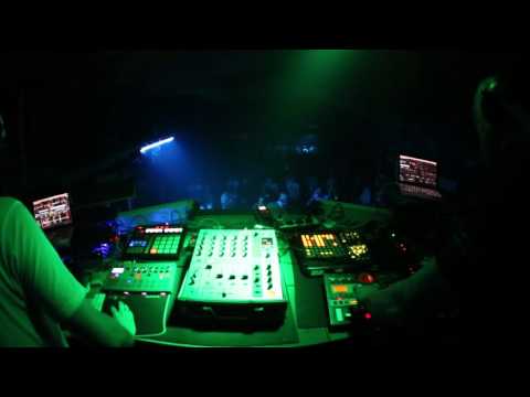 Fabrixxx & p.slang Vs. Leigh Johnson @ 11 Jahre Tribehouseeffect MLK 07-11-15