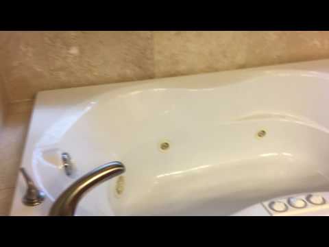 UT PRE-LEASE: Beautiful 6 BR / 4 BA North Loop Area, Mins to UT - W/D Included property video