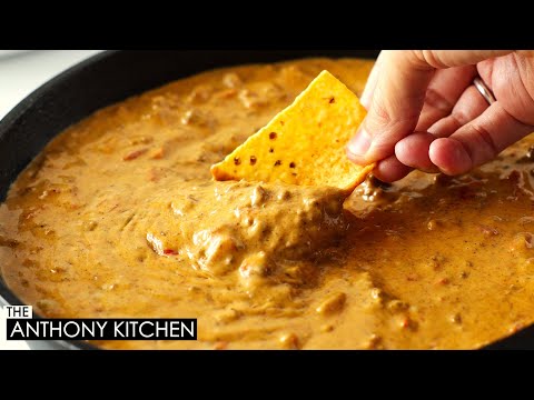 The MOST DELICIOUS Queso Recipe (Chili Cheese Dip)