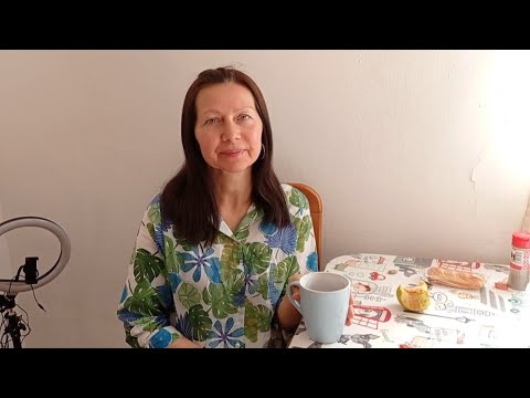 Купила за 1 евро блузку. Мы уже дома,без меня завяли цветы🥺