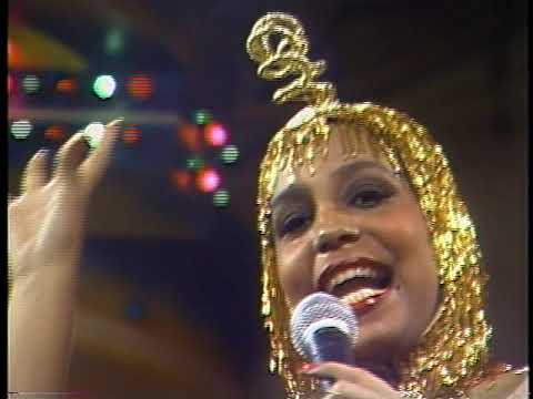 ANGELITA CURIEL (La Mulatona) - Que Te Vaya Bonito (80's)