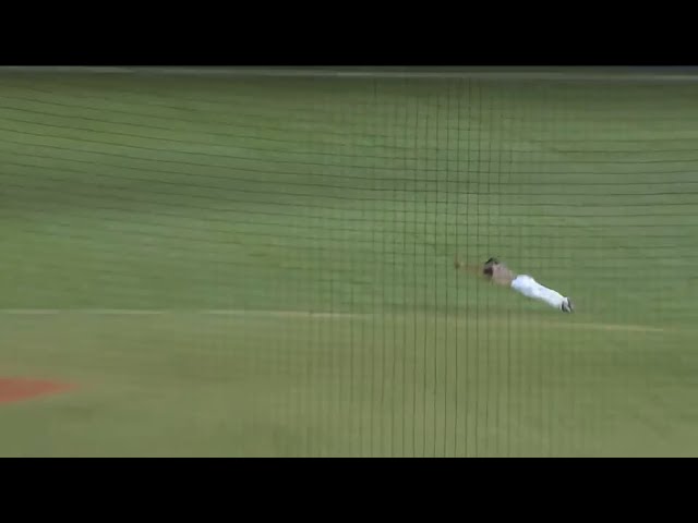 【8回裏】守備固めが功を奏した!! ファイターズ・太田の得点を防ぐ好プレー!! 2017/9/3 M-F