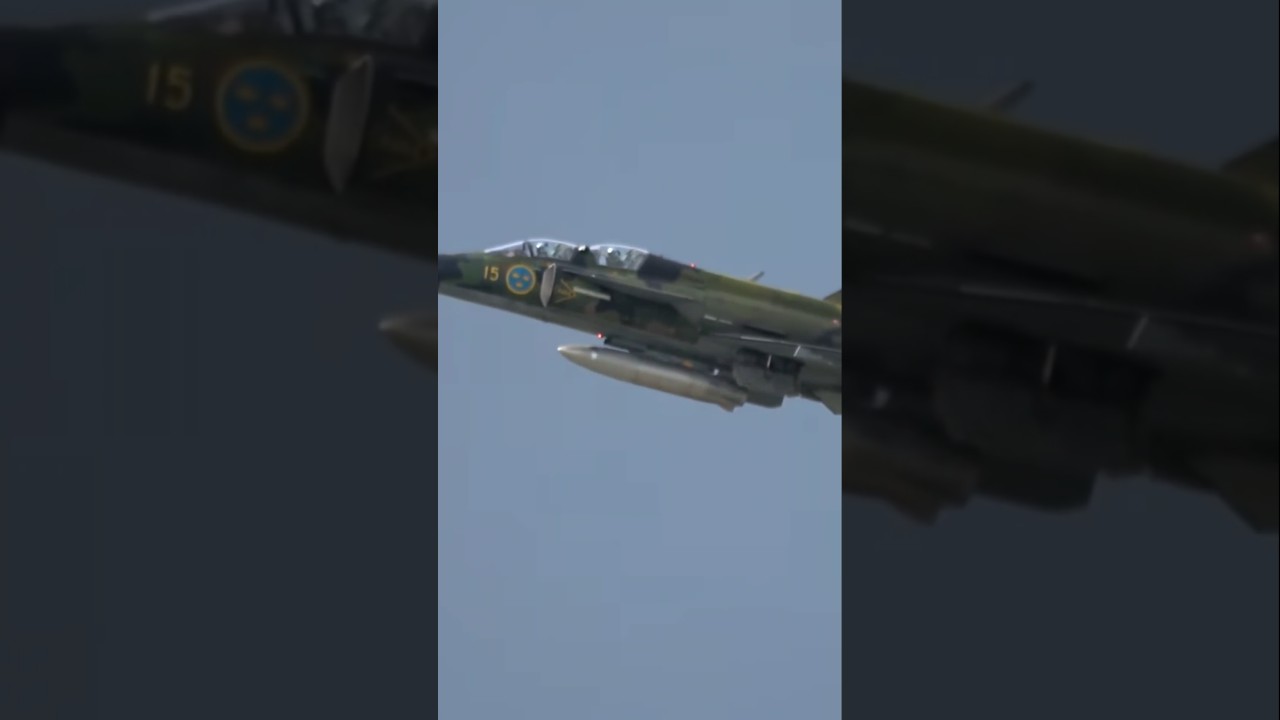 複座のビゲン！？森林迷彩がカッコいいSK.37 異色の2階建て的複座型のスウェーデン戦闘機