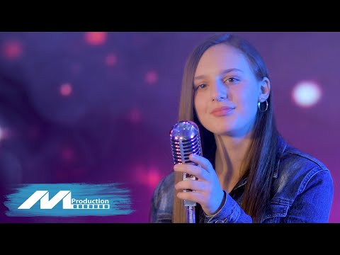 Erza Loshi - Maturant