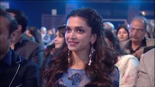 Download lagu Arijit Singh receiving Award from Salman Khan for tum hi ho mp3