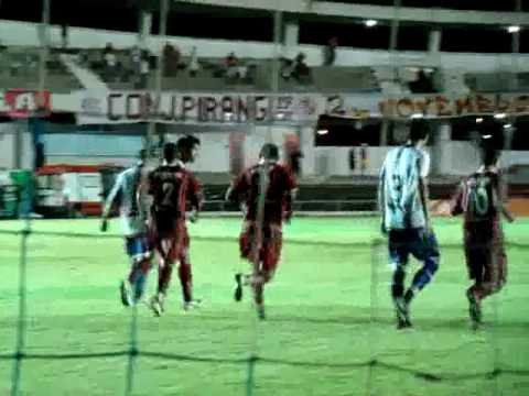 América 3x1 Paraná (gol de Lúcio)