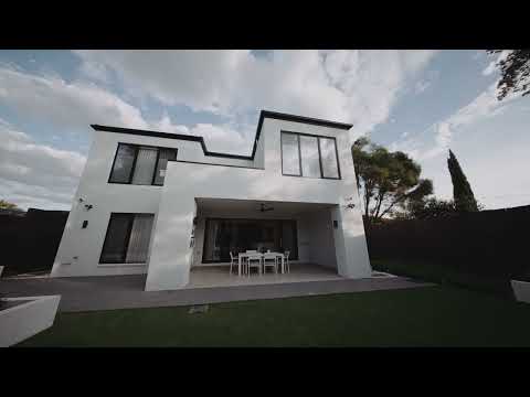 23 Amber Grove, Mount Waverley, VIC 3149, 6 rūma, 5 rūma horoi, House