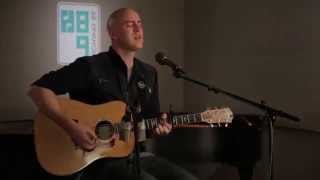 Tyrone Wells - &quot;Sea Breeze&quot; LIVE in-studio on H89